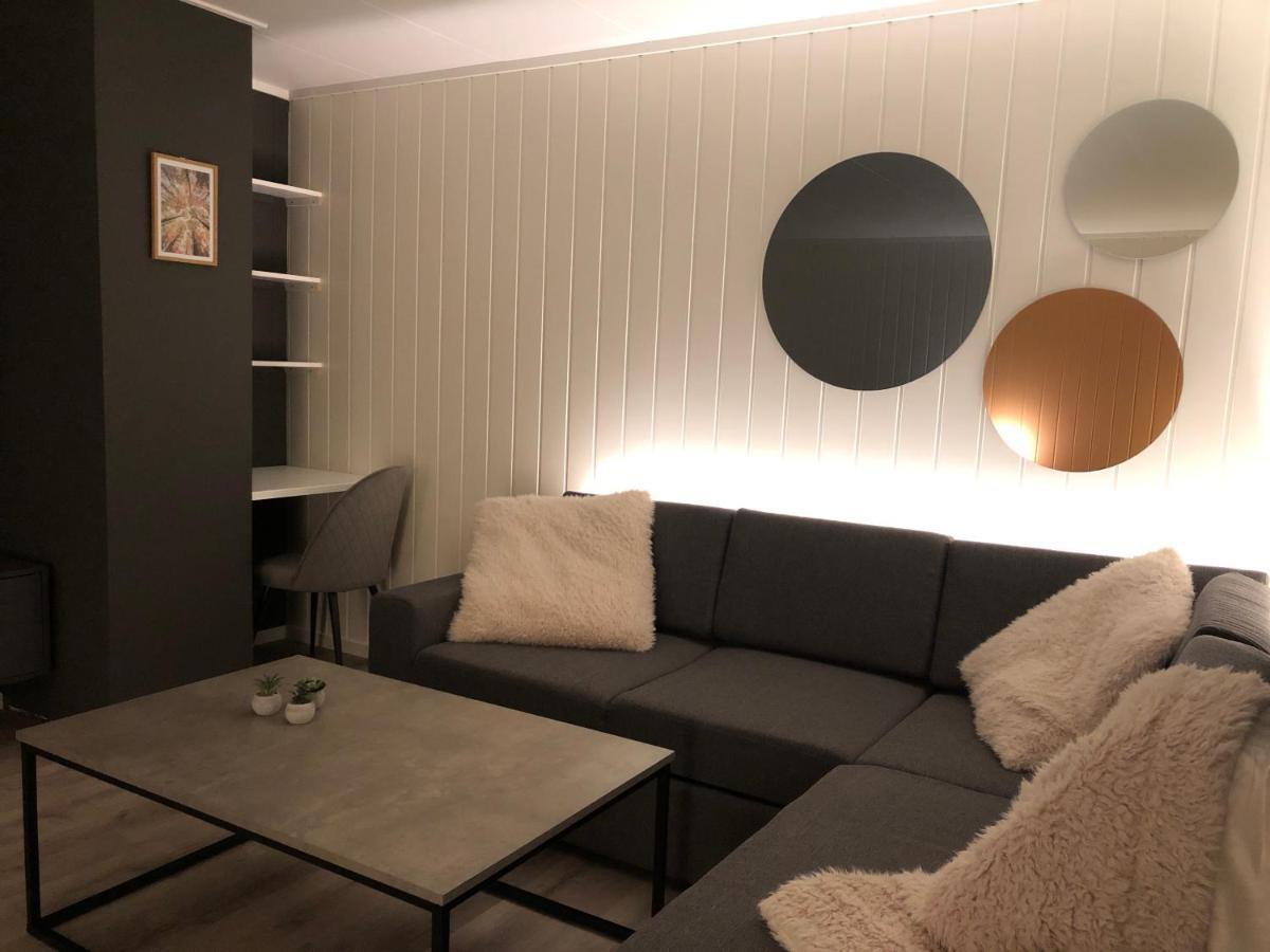 Moderne Og Trivelig Leilighet, Med Unik Utsikt *